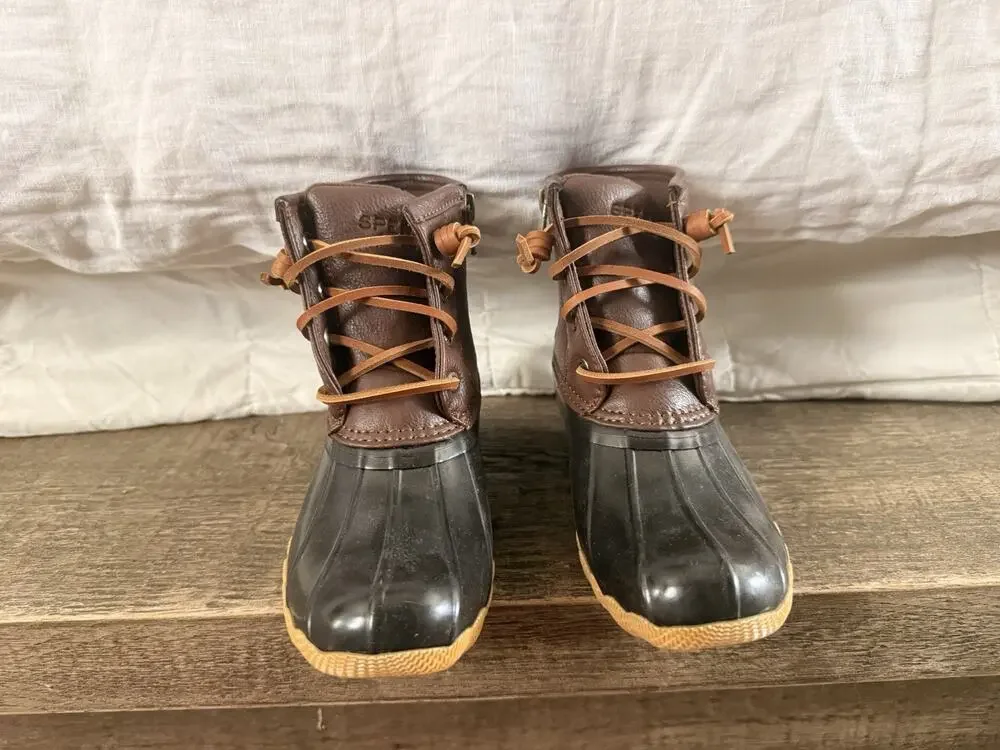 Sperry Saltwater Brown Boots Girls size 13